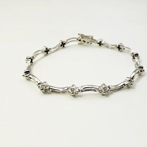 Vintage 18 Karat White Gold Diamond Flower Bracelet #9142